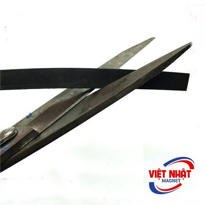 Nam châm dẻo 1000x10x5mm