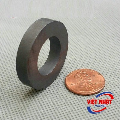 Nam châm ferrite phi 32 lỗ 18mm
